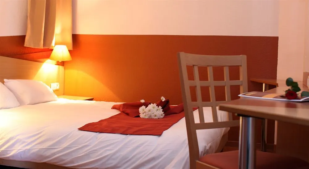 The Originals City Hotel Marseille Aeroport Vitrolles   Vitrolles (Bouches-du-Rhone)